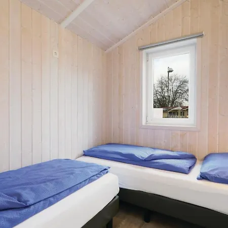 Abendrot 9 - Dorf 3 * Priwall