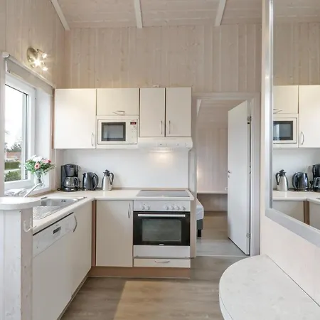 Holiday home Abendrot 9 - Dorf 3 *